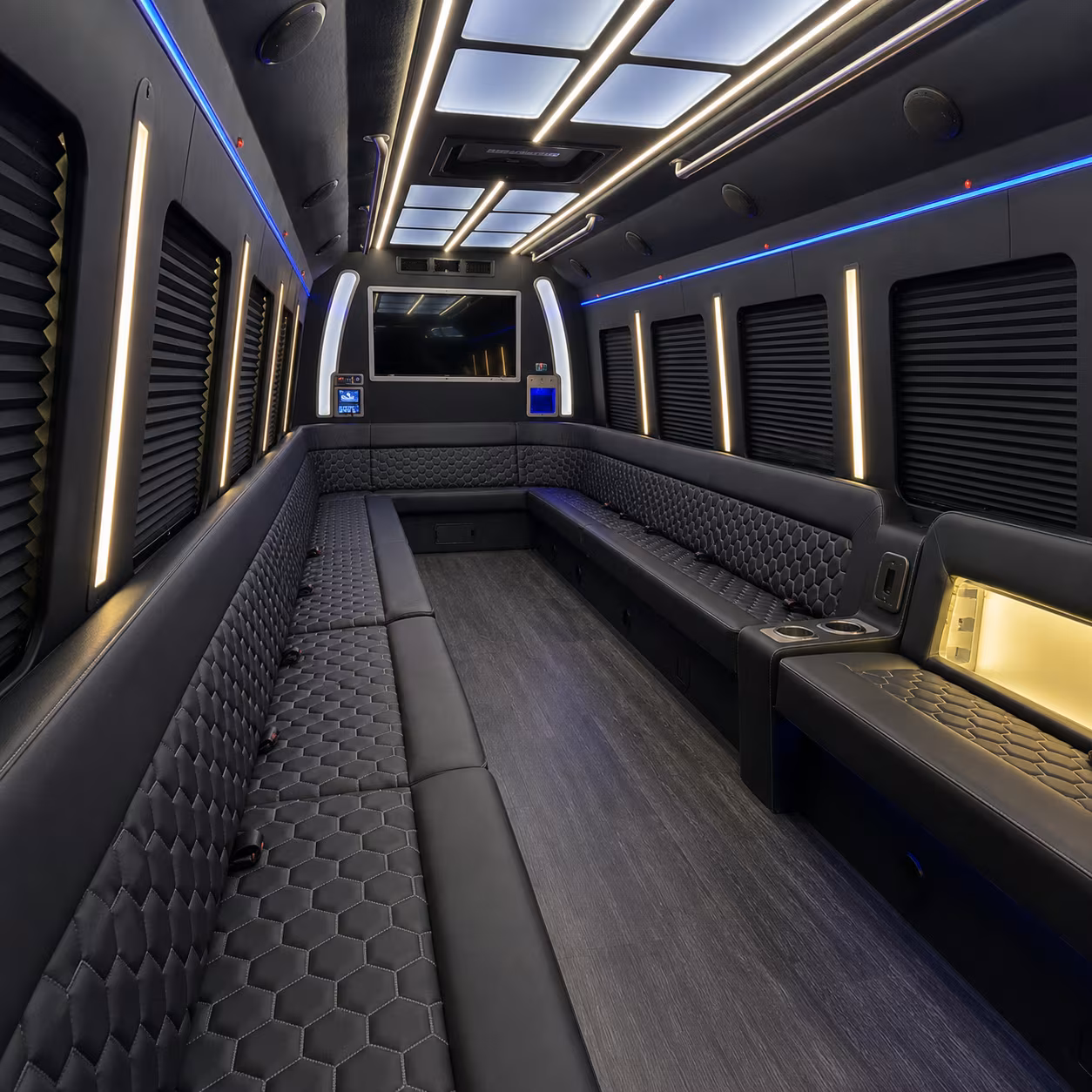 why rent using chulavistaminibuscompany com